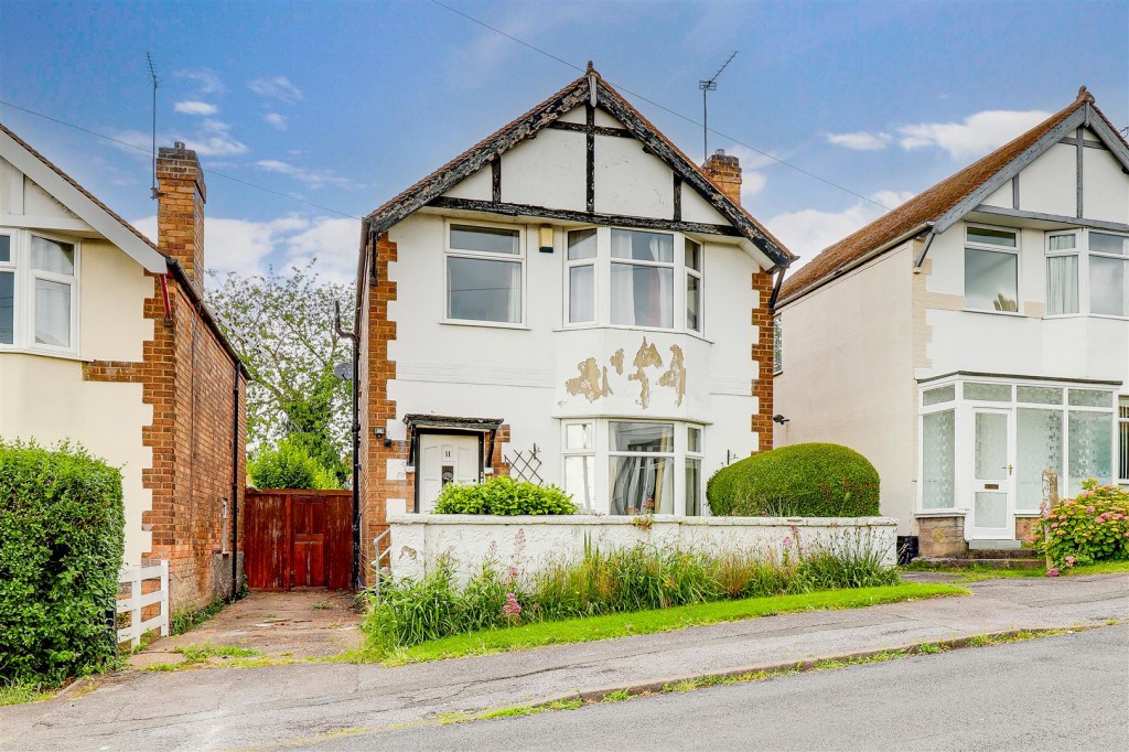 Buxton Avenue, Carlton, Nottinghamshire, NG4 3RR