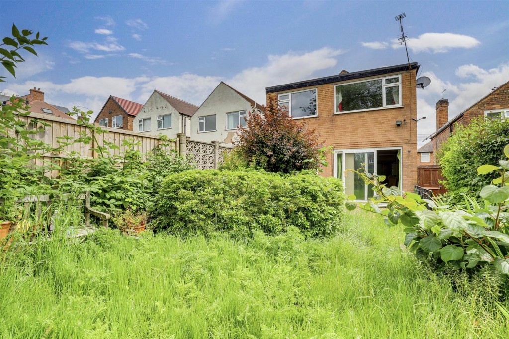 Buxton Avenue, Carlton, Nottinghamshire, NG4 3RR