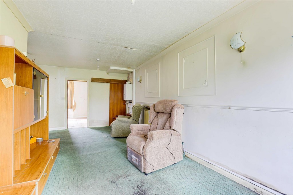 Buxton Avenue, Carlton, Nottinghamshire, NG4 3RR