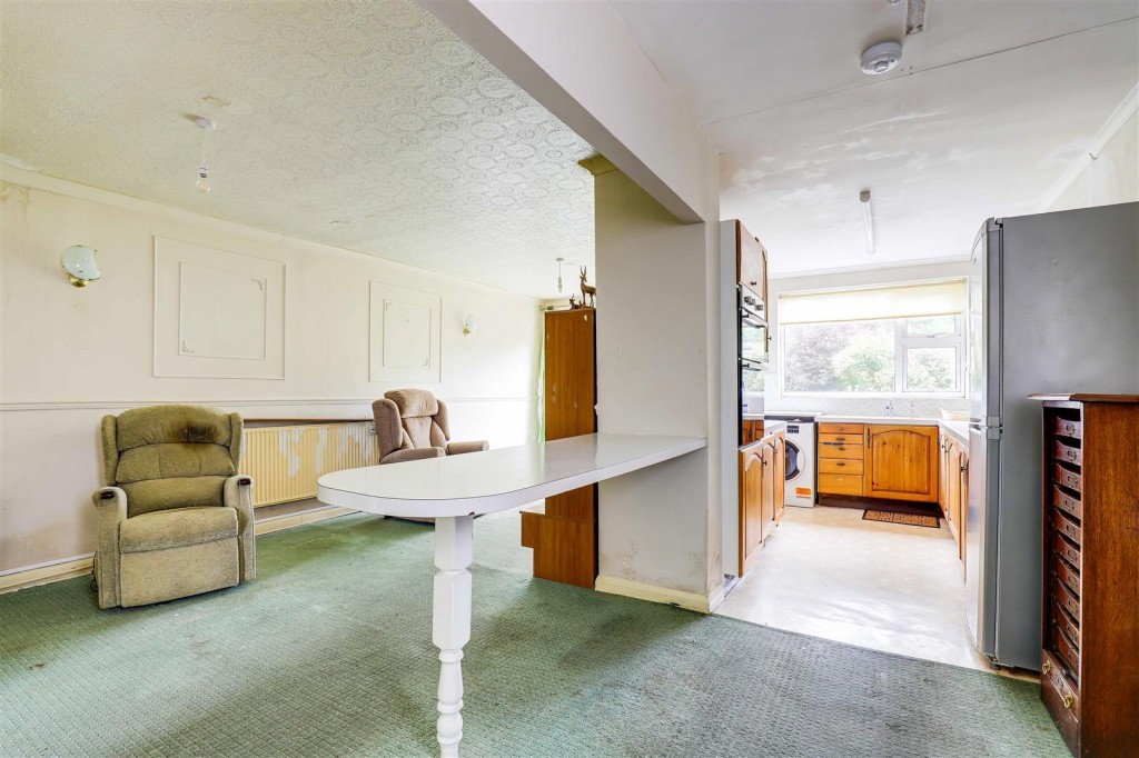 Buxton Avenue, Carlton, Nottinghamshire, NG4 3RR