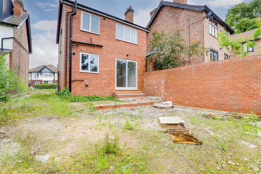 Breckhill Road, Woodthorpe, Nottingham, NG5 4GP