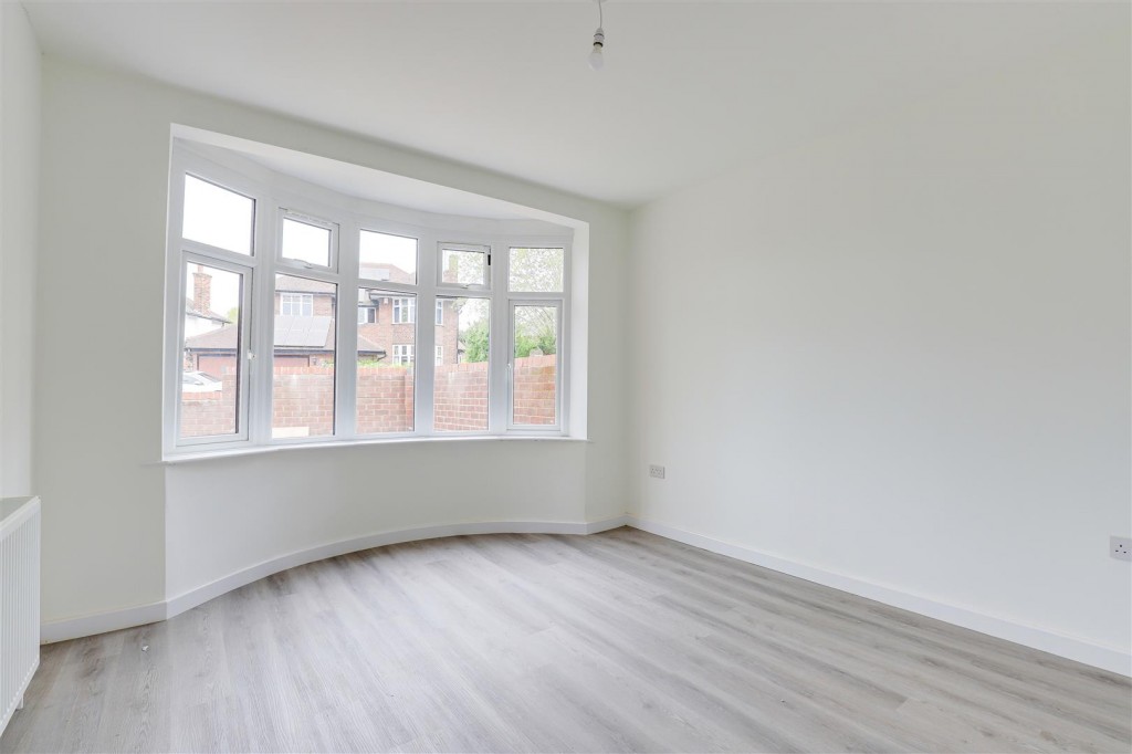 Breckhill Road, Woodthorpe, Nottingham, NG5 4GP