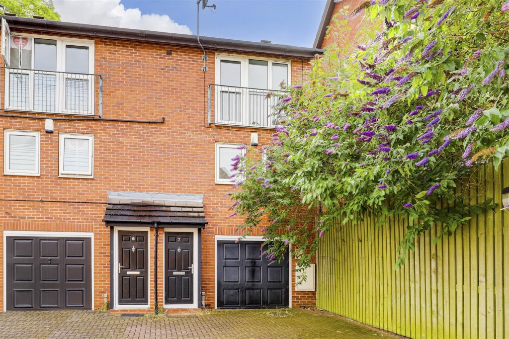 Archway Court, Radford, Nottinghamshire, NG7 4AP