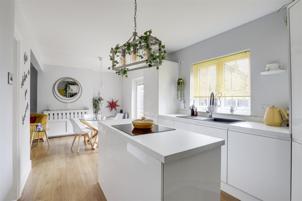 Nottingham Road, Daybrook, Nottinghamshire, NG5 6JQ