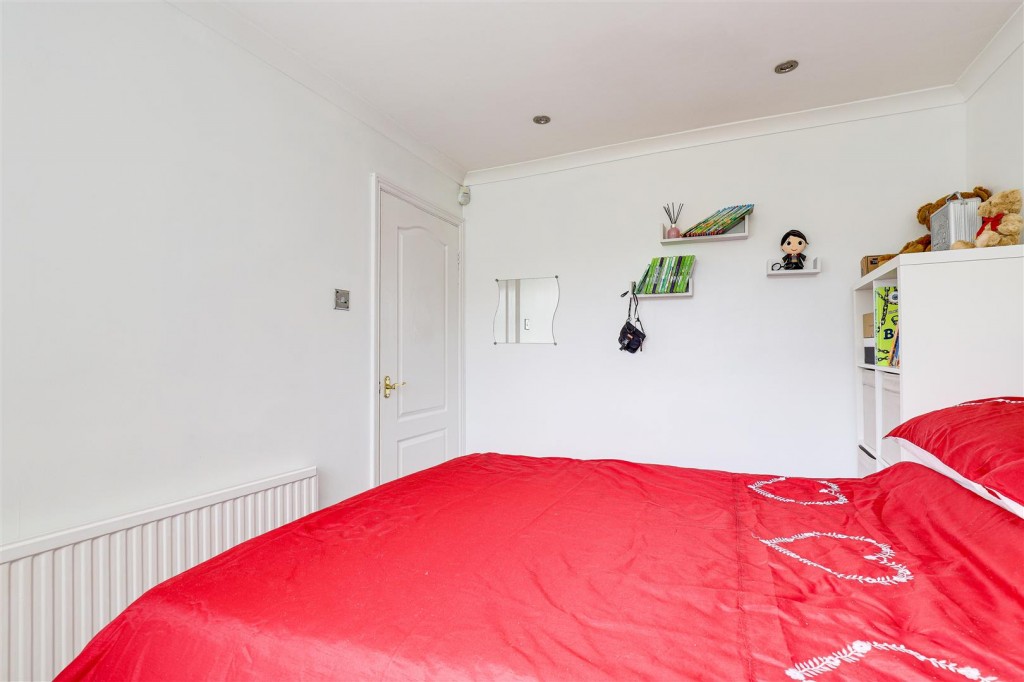 Tenter Close, Top Valley, Nottinghamshire, NG5 9HY