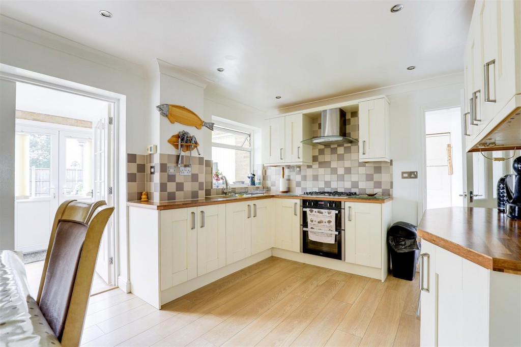 Tenter Close, Top Valley, Nottinghamshire, NG5 9HY