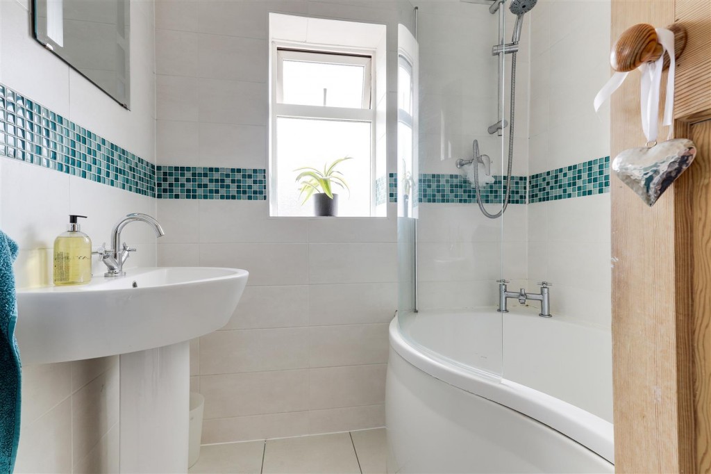 Glendon Drive, Sherwood, Nottinghamshire, NG5 1FN