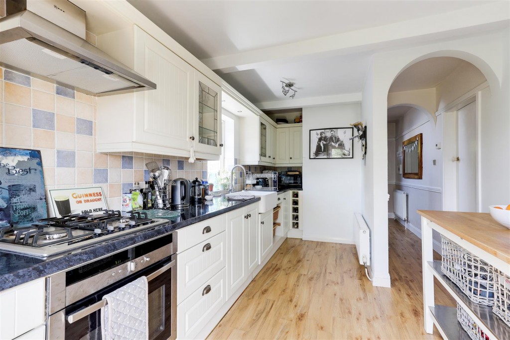 Glendon Drive, Sherwood, Nottinghamshire, NG5 1FN
