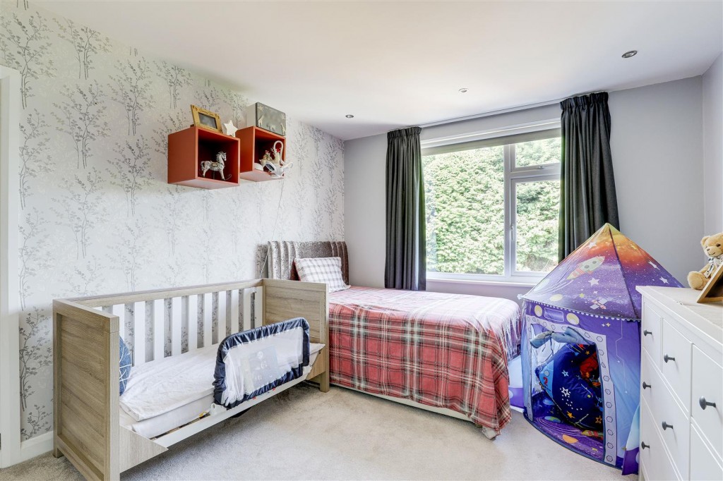 Barnet Road, Bakersfield, Nottinghamshire, NG3 7AQ