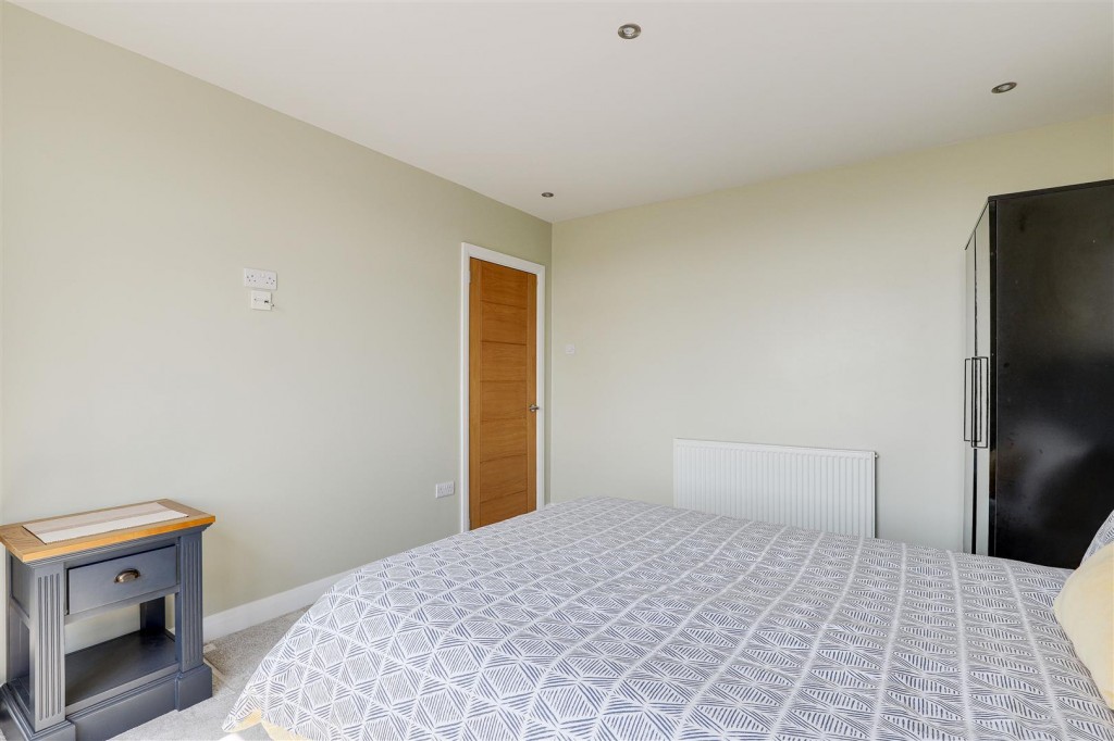 Barnet Road, Bakersfield, Nottinghamshire, NG3 7AQ