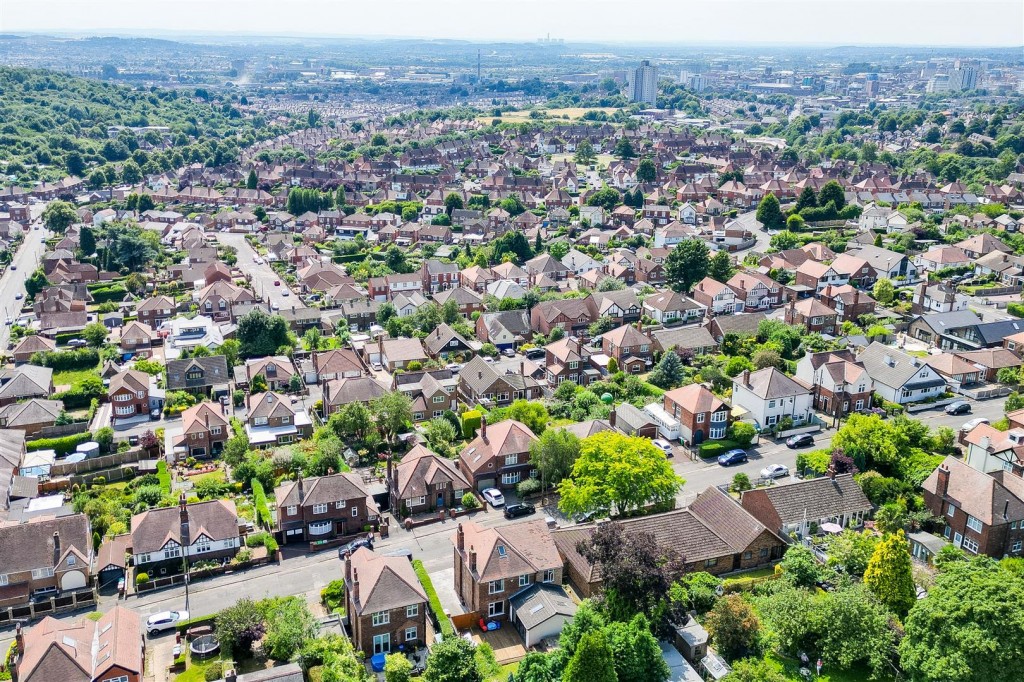 Barnet Road, Bakersfield, Nottinghamshire, NG3 7AQ