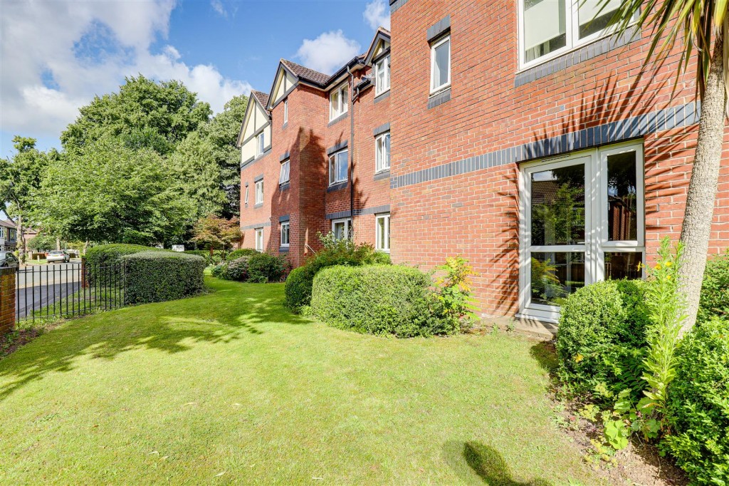 Ribblesdale Road, Daybrook, Nottinghamshire, NG5 3GA