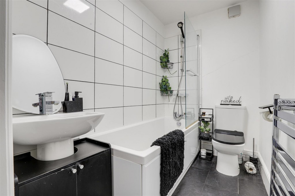 Musters Road, West Bridgford, Nottinghamshire, NG2 7PS