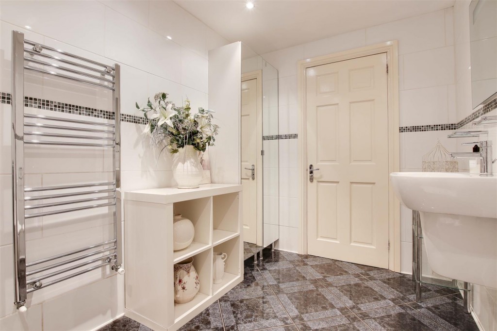 Flawforth Lane, Ruddington, Nottinghamshire, NG11 6NG