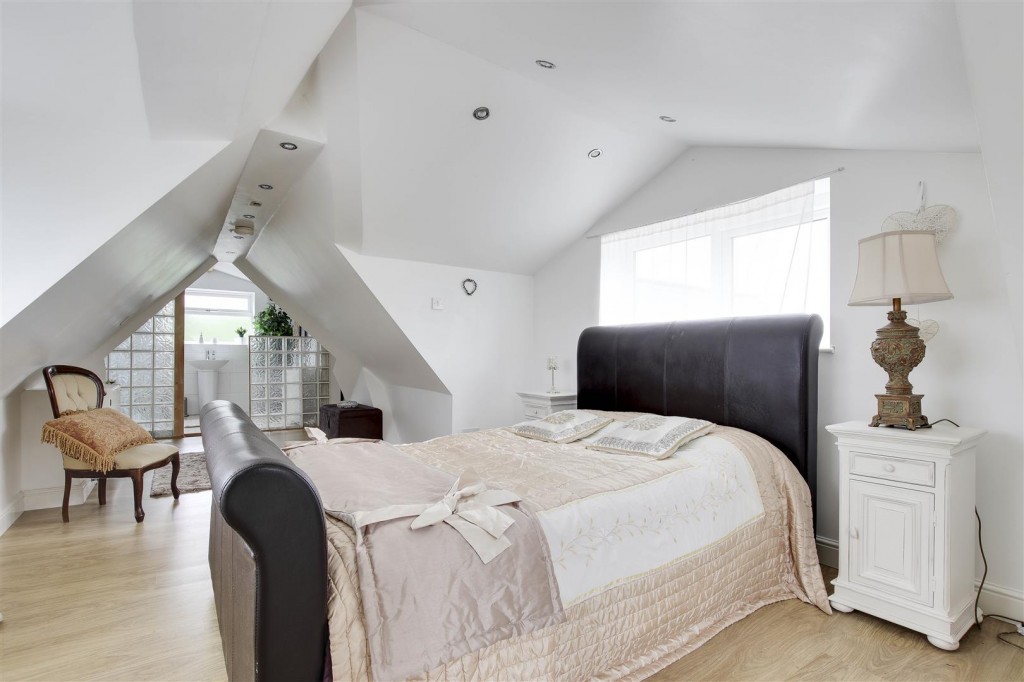 Flawforth Lane, Ruddington, Nottinghamshire, NG11 6NG