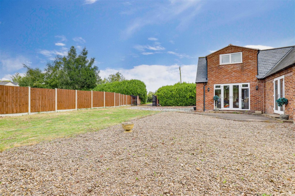 Flawforth Lane, Ruddington, Nottinghamshire, NG11 6NG