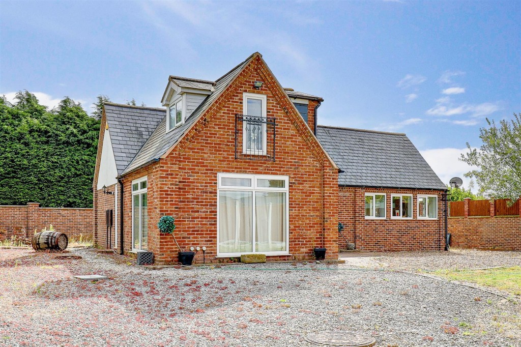 Flawforth Lane, Ruddington, Nottinghamshire, NG11 6NG