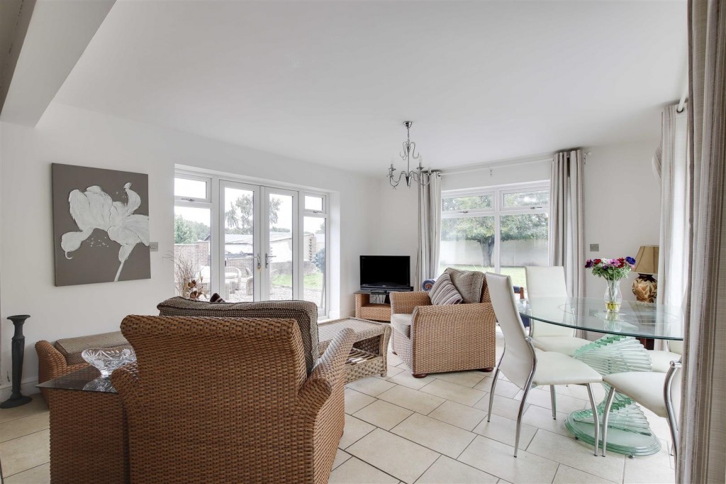 Flawforth Lane, Ruddington, Nottinghamshire, NG11 6NG