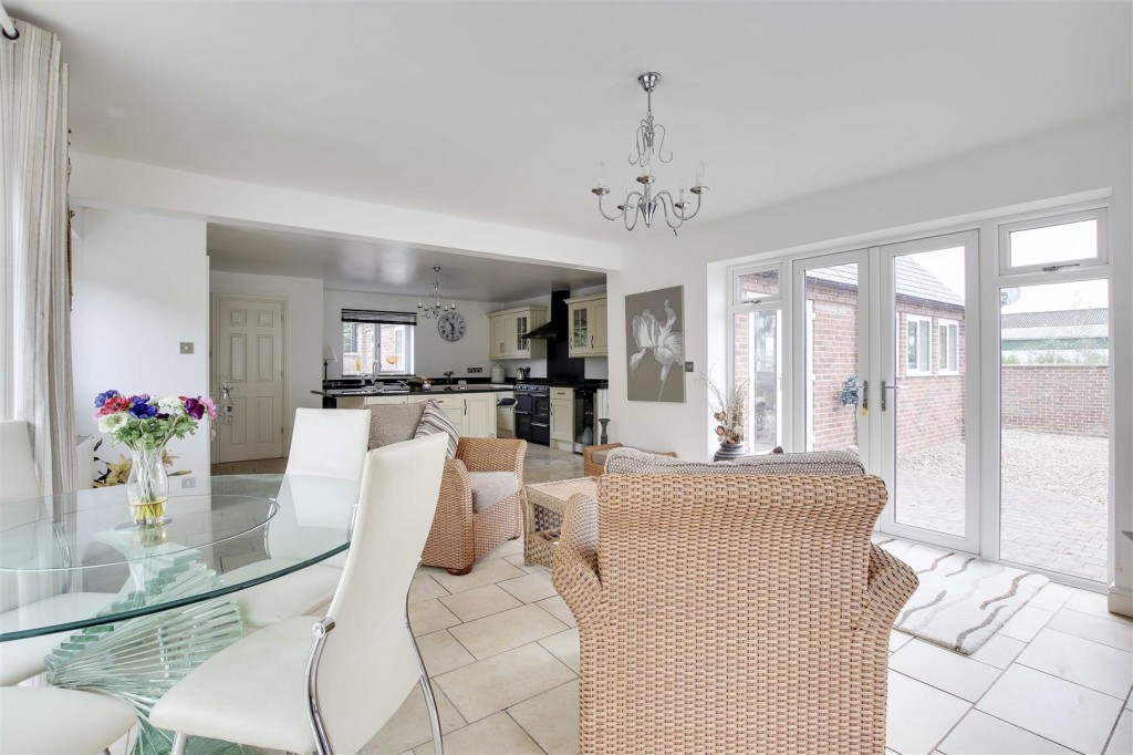 Flawforth Lane, Ruddington, Nottinghamshire, NG11 6NG