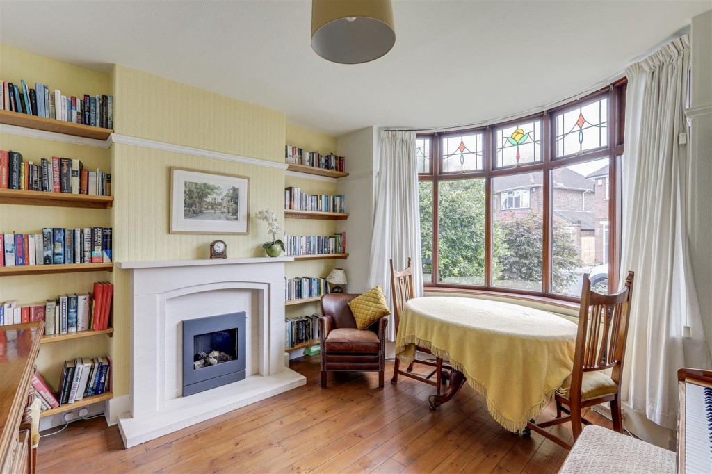 Valmont Road, Bramcote, Nottinghamshire, NG9 3JL