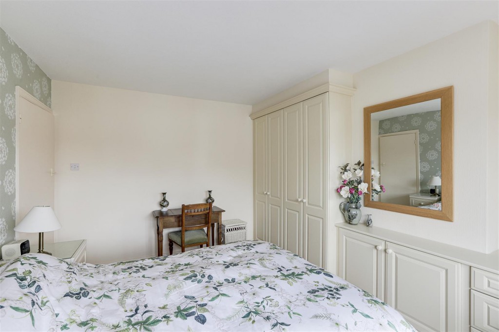 Valmont Road, Bramcote, Nottinghamshire, NG9 3JL