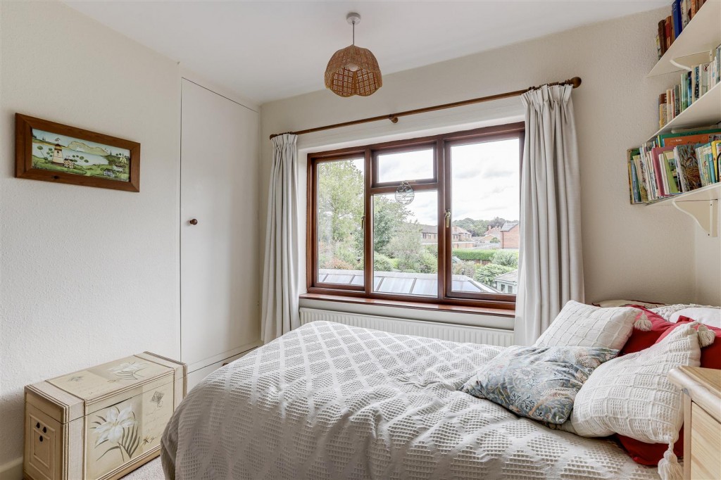 Valmont Road, Bramcote, Nottinghamshire, NG9 3JL