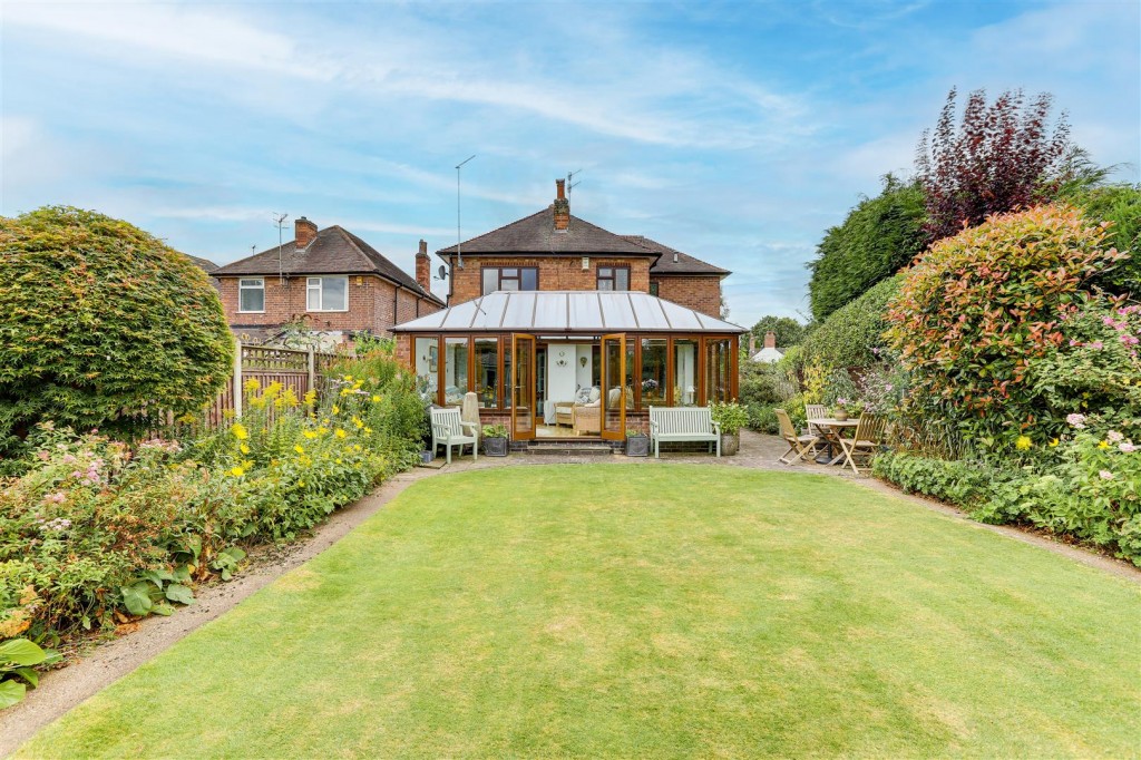 Valmont Road, Bramcote, Nottinghamshire, NG9 3JL