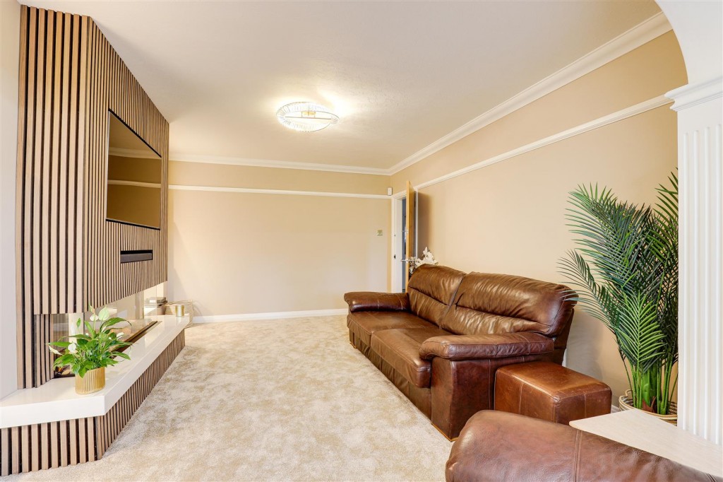 Aspley Park Drive, Aspley, Nottinghamshire, NG8 3EG
