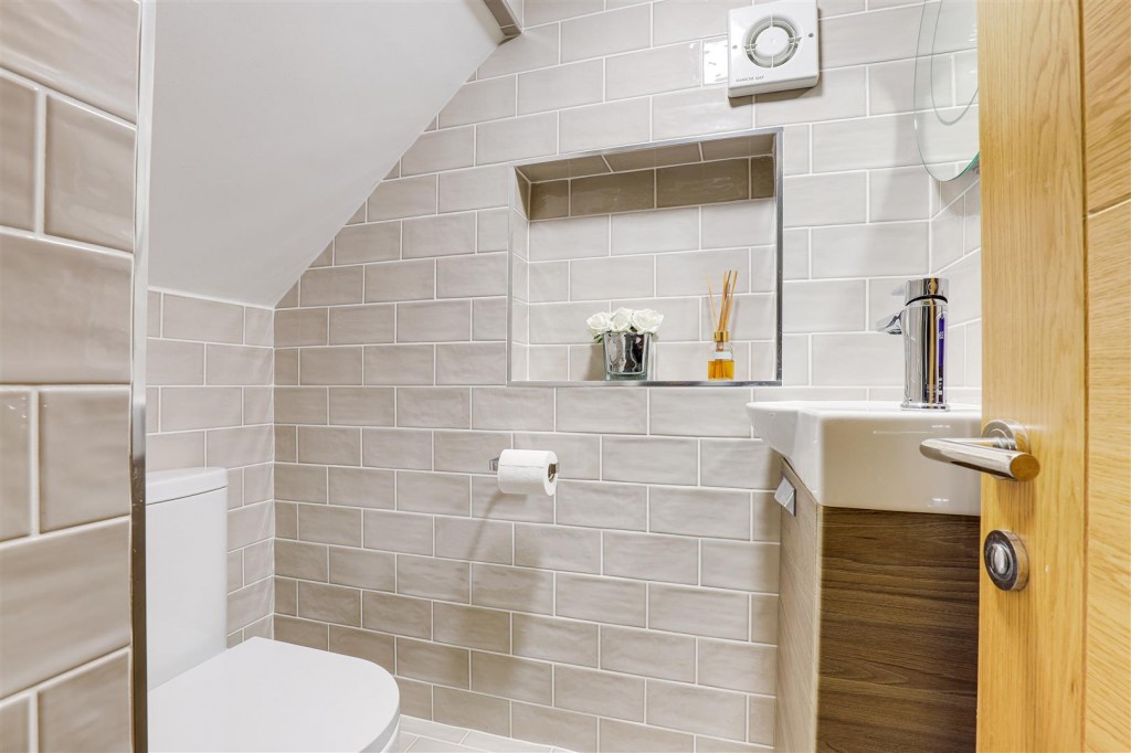 Aspley Park Drive, Aspley, Nottinghamshire, NG8 3EG