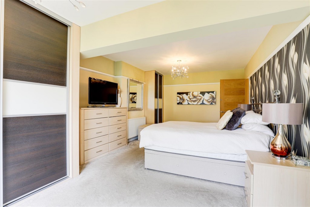 Aspley Park Drive, Aspley, Nottinghamshire, NG8 3EG
