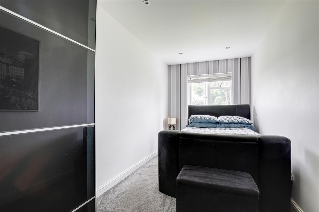Aspley Park Drive, Aspley, Nottinghamshire, NG8 3EG