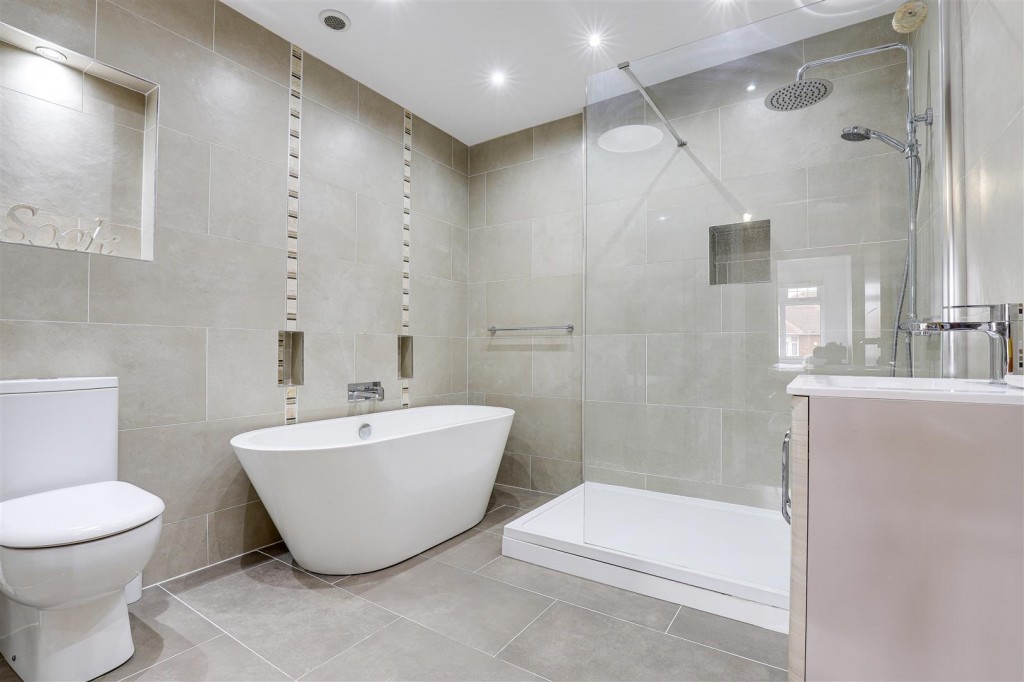Aspley Park Drive, Aspley, Nottinghamshire, NG8 3EG
