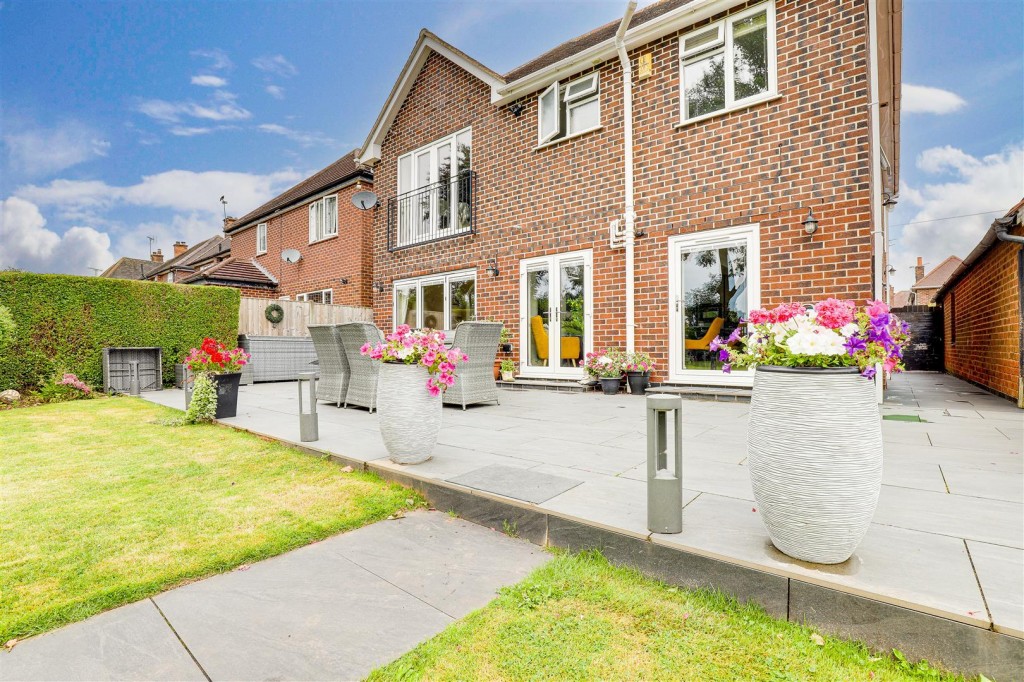 Aspley Park Drive, Aspley, Nottinghamshire, NG8 3EG