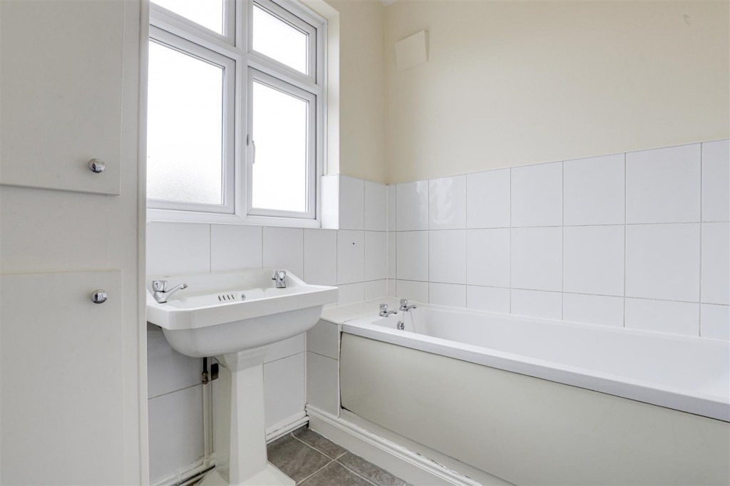 Bar Lane, Basford, Nottinghamshire, NG6 0HT