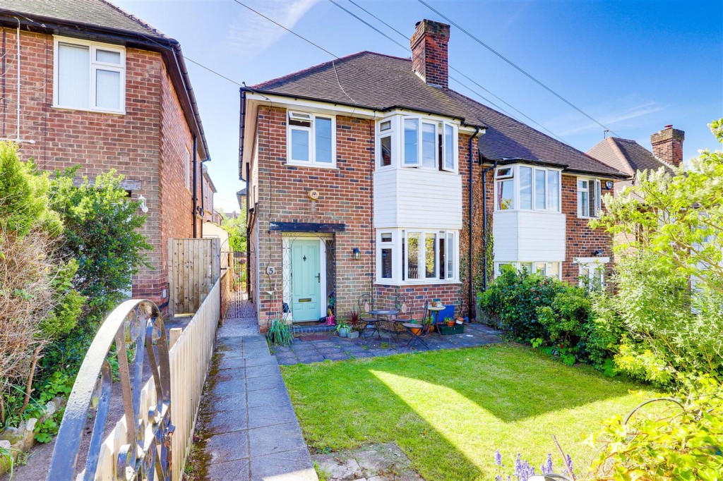Clandon Drive, Carrington, Nottinghamshire, NG5 2AN
