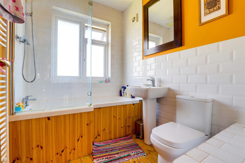 Clandon Drive, Carrington, Nottinghamshire, NG5 2AN