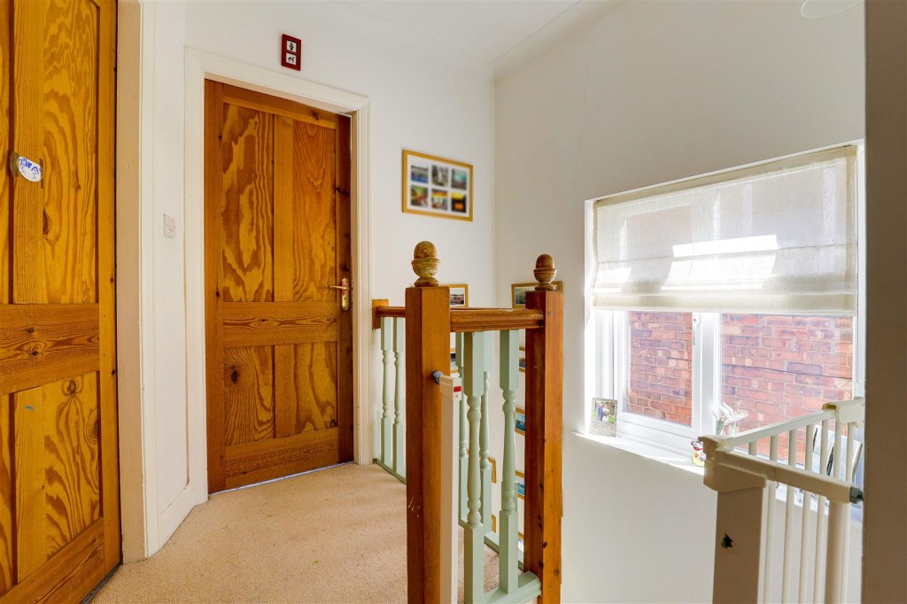 Clandon Drive, Carrington, Nottinghamshire, NG5 2AN