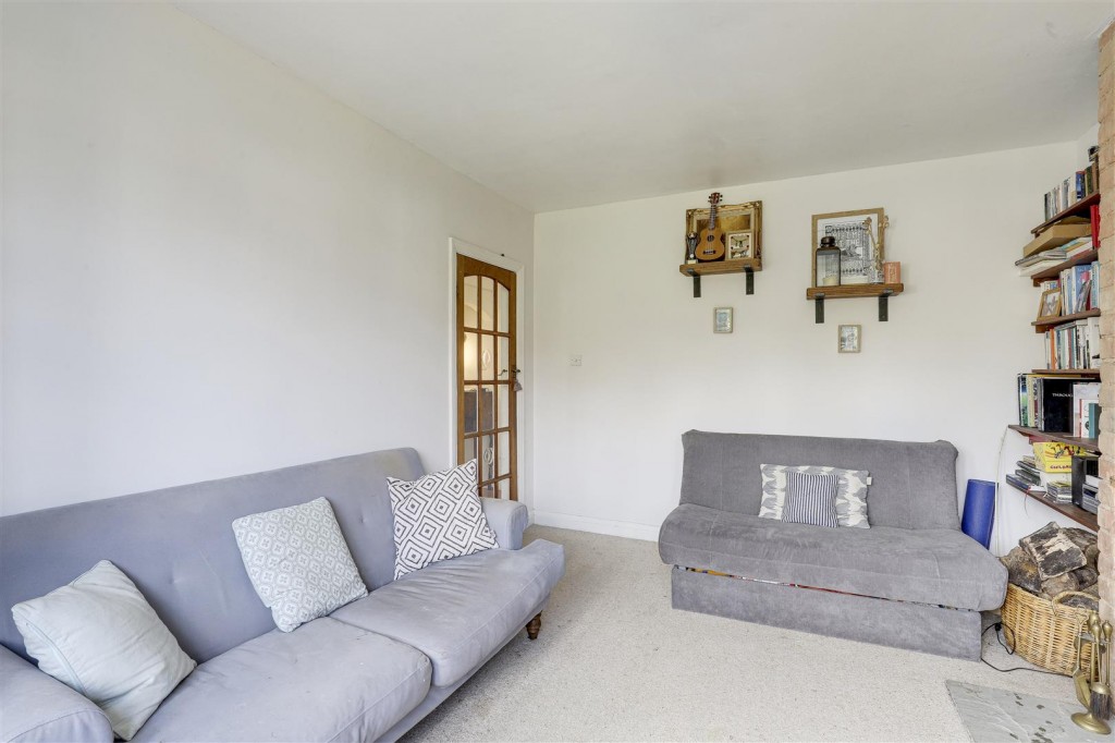Clandon Drive, Carrington, Nottinghamshire, NG5 2AN