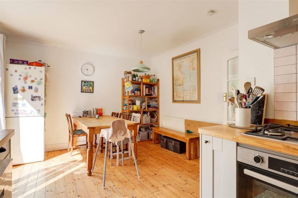 Clandon Drive, Carrington, Nottinghamshire, NG5 2AN