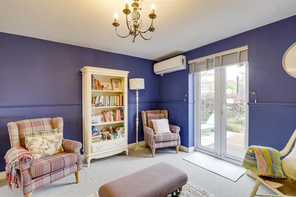 Chalfont Drive, Beechdale, Nottinghamshire, NG8 3LS