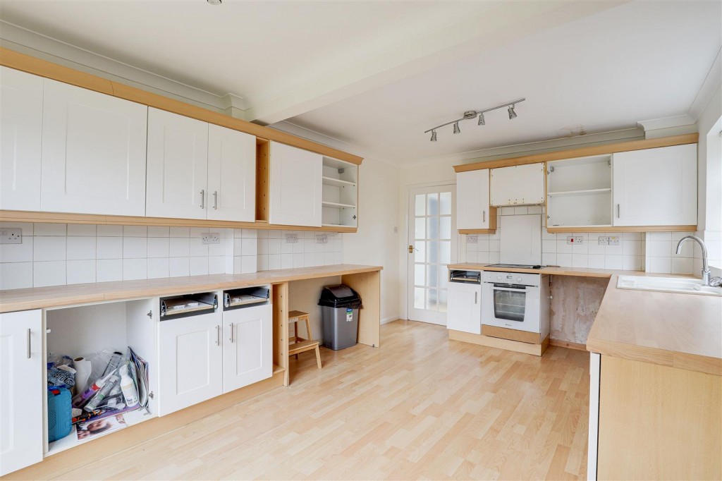Westcliffe Avenue, Gedling, Nottinghamshire, NG4 4HQ
