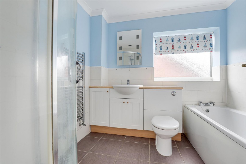 Westcliffe Avenue, Gedling, Nottinghamshire, NG4 4HQ