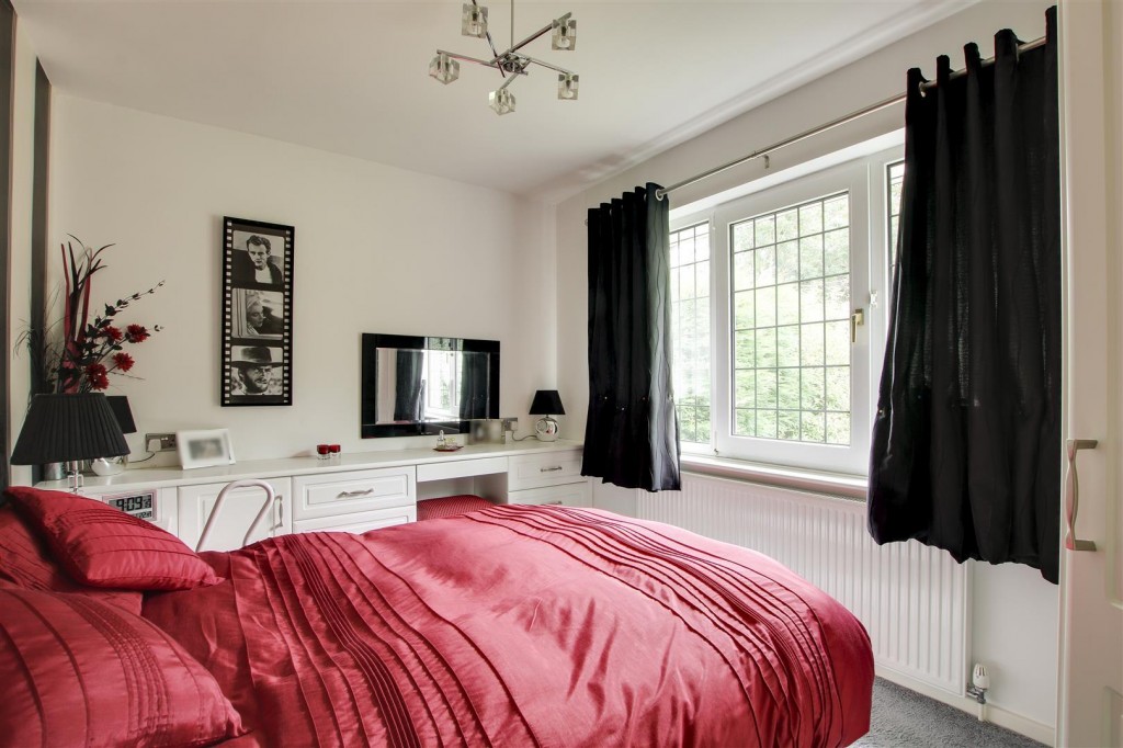Cambridge Gardens, Woodthorpe, Nottinghamshire, NG5 4NS