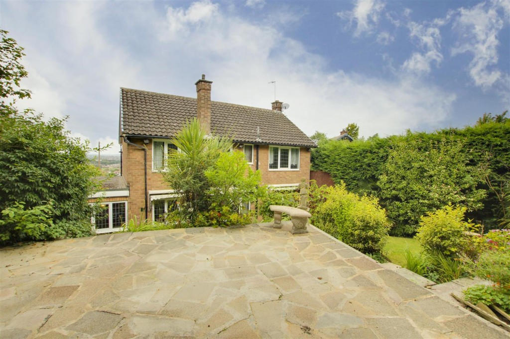 Cambridge Gardens, Woodthorpe, Nottinghamshire, NG5 4NS