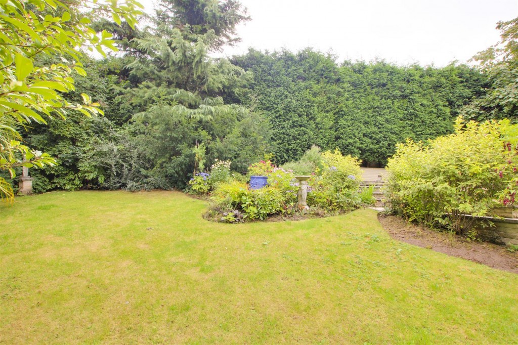Cambridge Gardens, Woodthorpe, Nottinghamshire, NG5 4NS