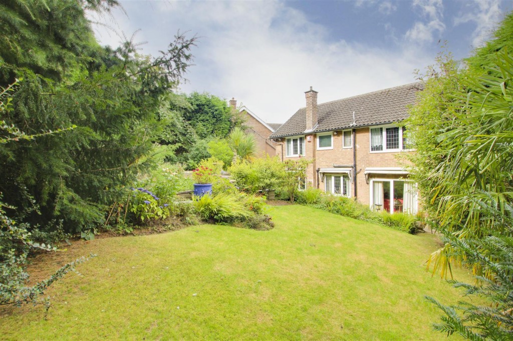 Cambridge Gardens, Woodthorpe, Nottinghamshire, NG5 4NS