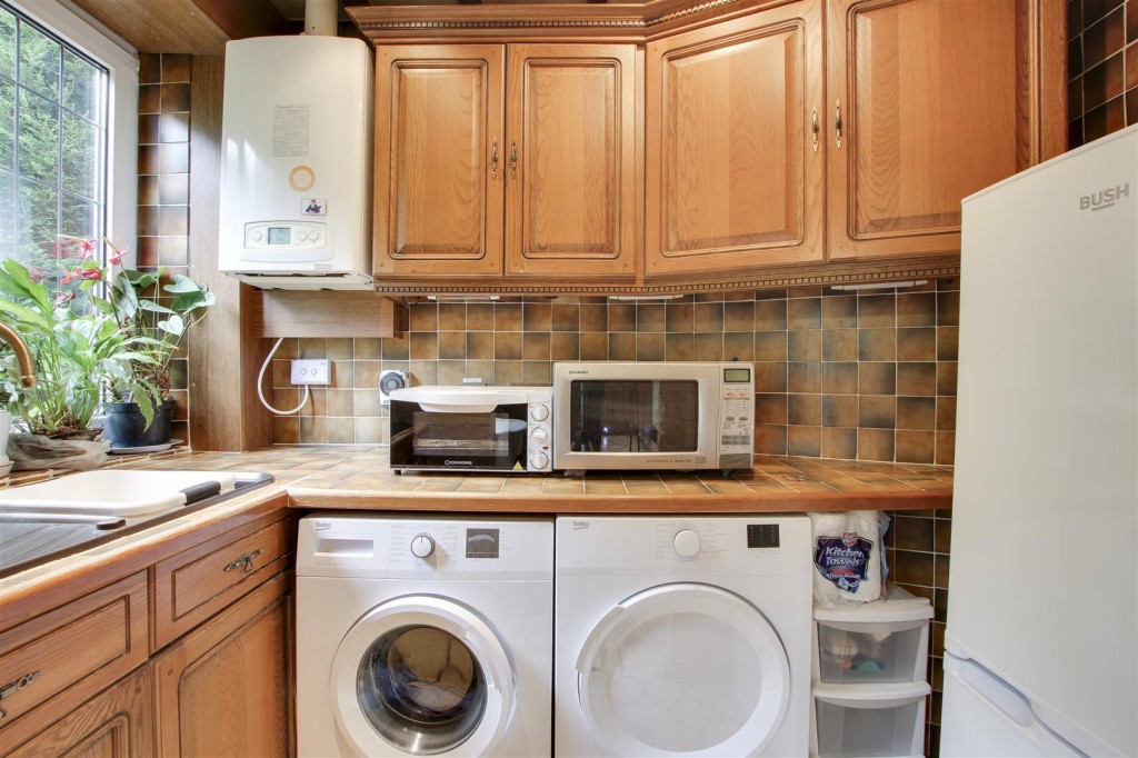 Cambridge Gardens, Woodthorpe, Nottinghamshire, NG5 4NS