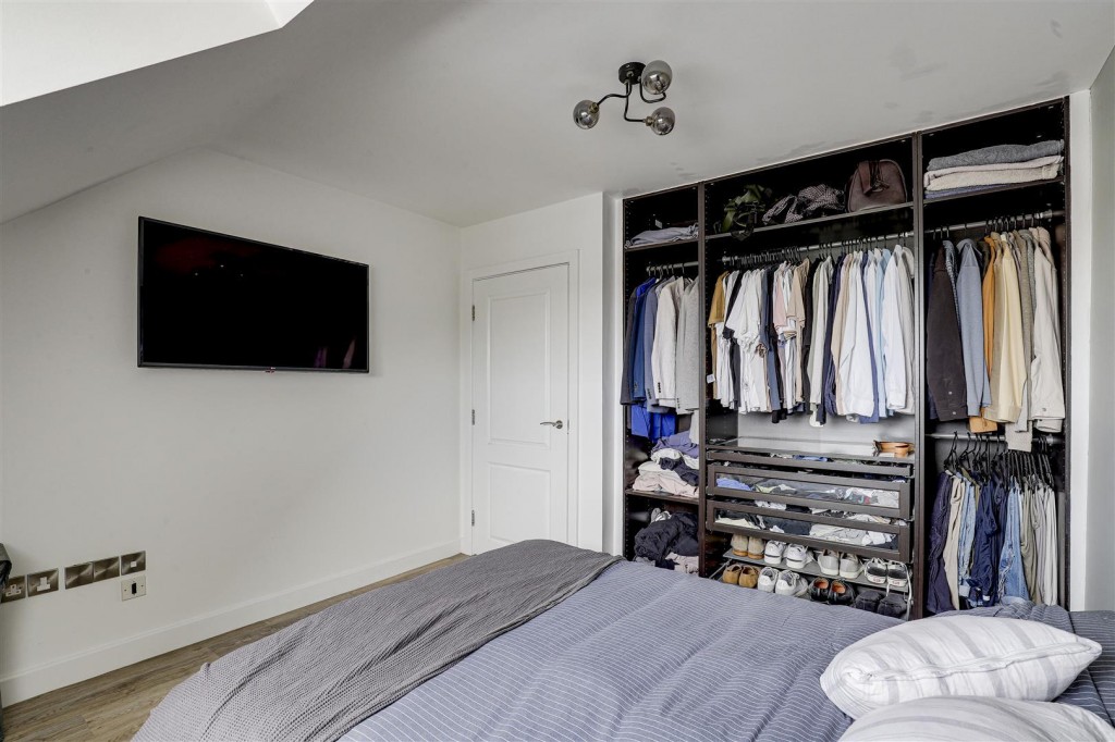 Plains Road, Mapperley, Nottinghamshire, NG3 5LE
