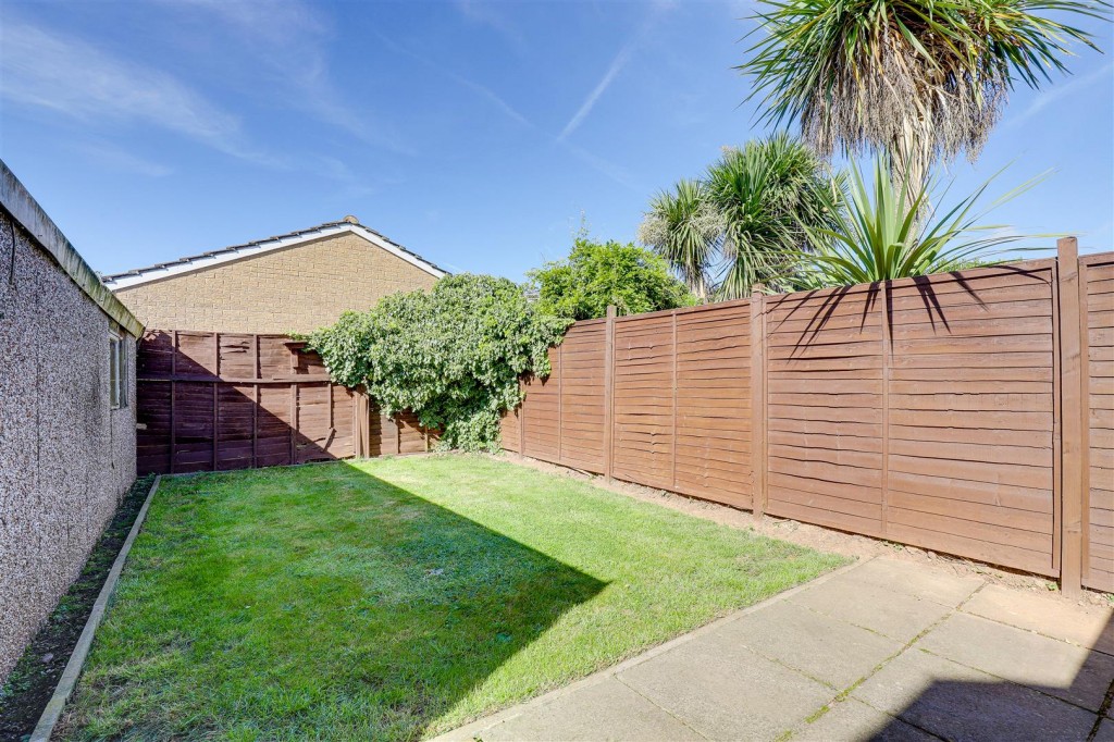 Milford Drive, Bakersfield, Nottinghamshire, NG3 7HB