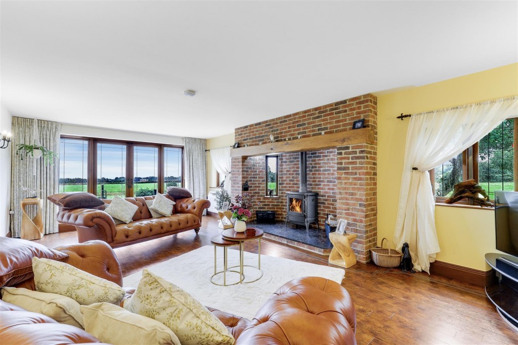 Mansell Park, Hulland Village, Ashbourne, Derbyshire, DE6 3ER